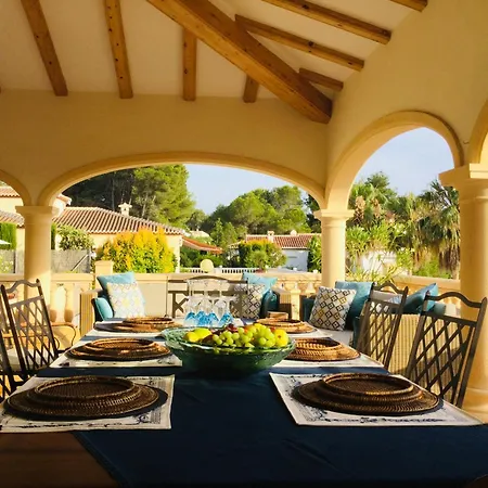 Almendros Villa *
