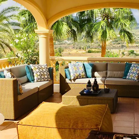 Villa Almendros *