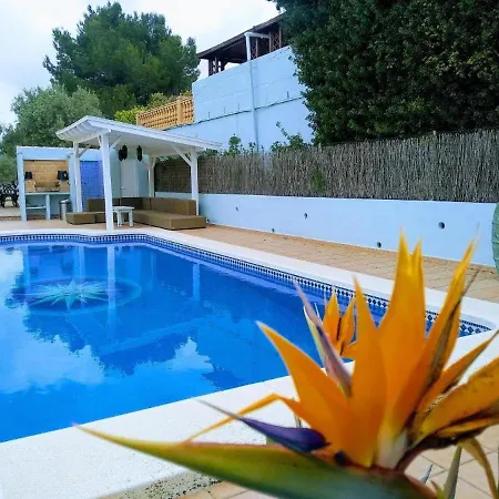 Almendros Villa *